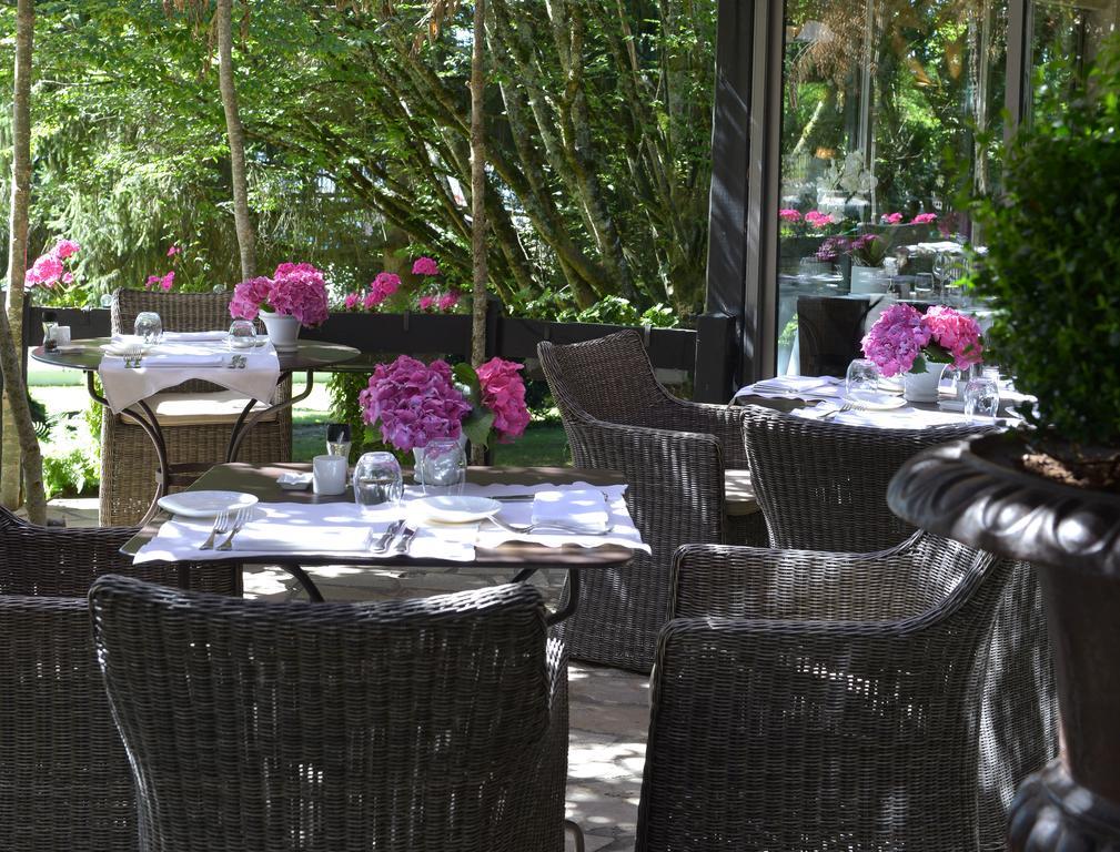 Logis Hotel - Restaurant Le Relais De Comodoliac Сен-Жуньян Екстер'єр фото