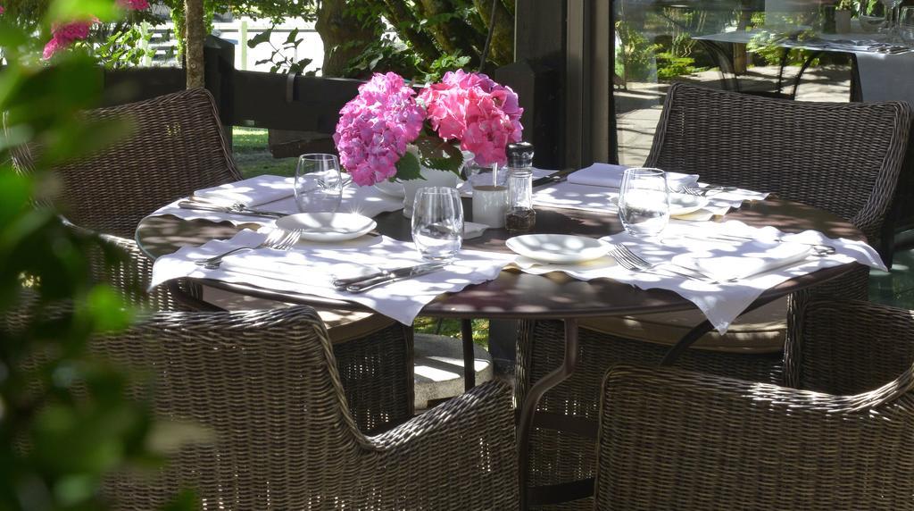 Logis Hotel - Restaurant Le Relais De Comodoliac Сен-Жуньян Екстер'єр фото