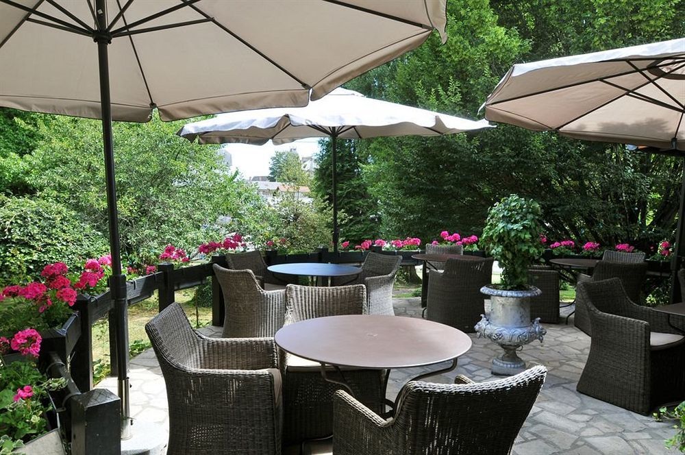 Logis Hotel - Restaurant Le Relais De Comodoliac Сен-Жуньян Екстер'єр фото