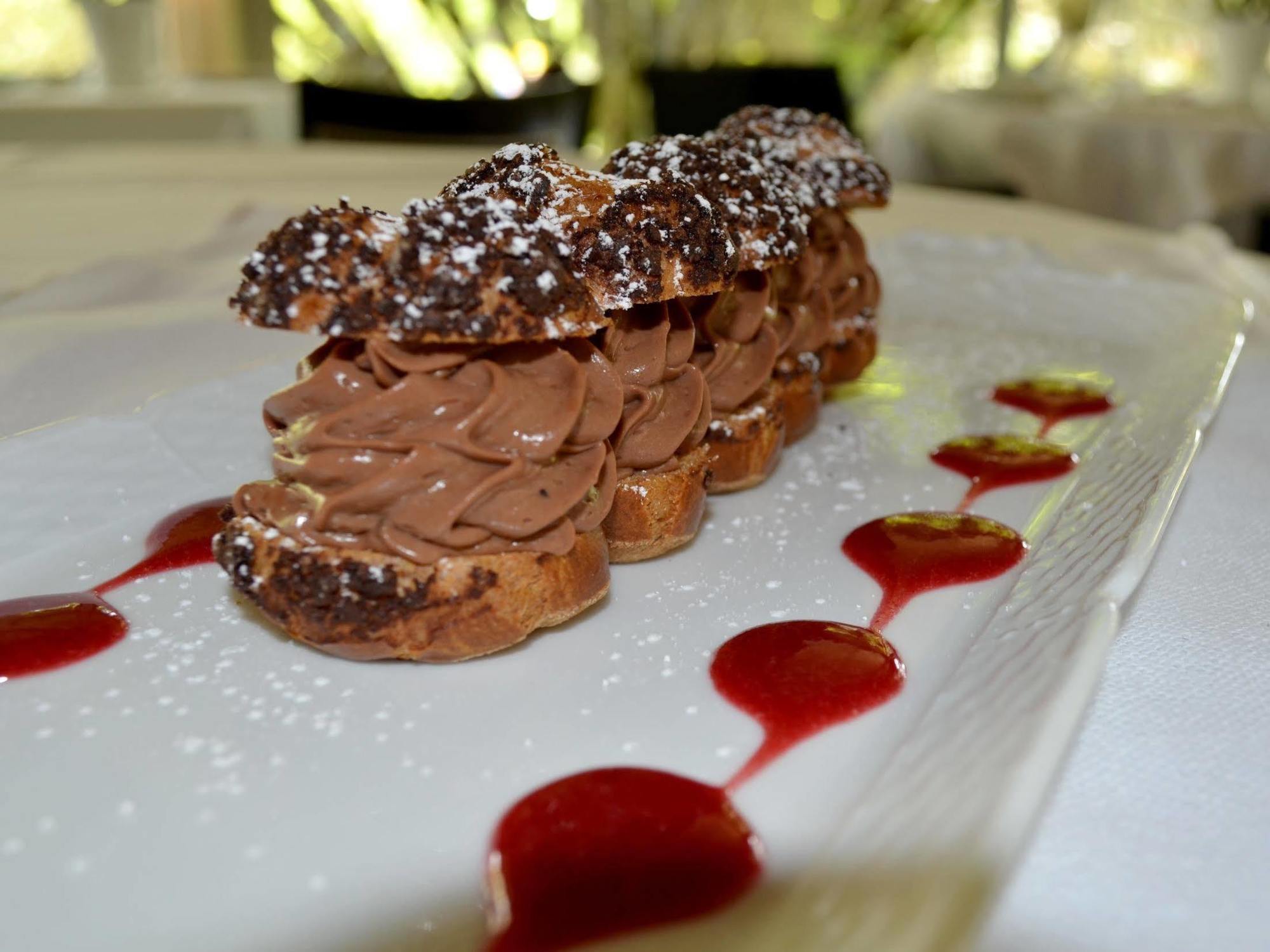 Logis Hotel - Restaurant Le Relais De Comodoliac Сен-Жуньян Екстер'єр фото